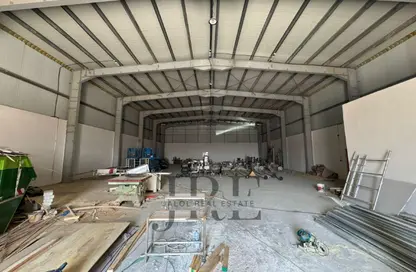 Warehouse - Studio - 1 Bathroom for rent in Al Sajaa - Sharjah