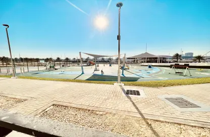 Apartment - 2 Bedrooms - 3 Bathrooms for rent in Waters Edge - Yas Island - Abu Dhabi