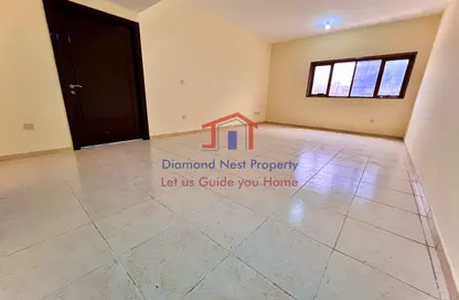Apartment - 2 Bedrooms - 2 Bathrooms for rent in Defense Road - City Downtown - Abu Dhabi