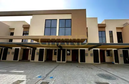 Villa - 3 Bedrooms - 4 Bathrooms for rent in Aldhay at Bloom Gardens - Bloom Gardens - Al Salam Street - Abu Dhabi