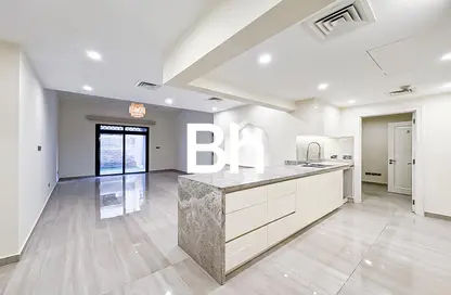 Apartment - 3 Bedrooms - 4 Bathrooms for sale in Yansoon 7 - Yansoon - Old Town - Dubai