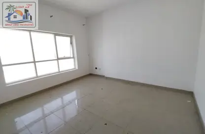 Apartment - 3 Bedrooms - 3 Bathrooms for rent in Al Khan Corniche - Al Khan - Sharjah
