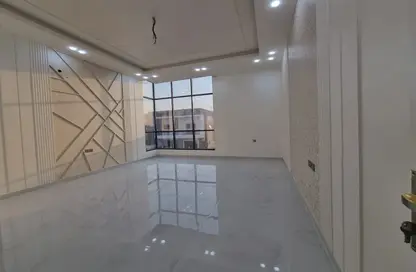 صورة لـ غرفة فارغة فيلا - 3 غرف نوم - 4 حمامات للبيع في حدائق الإمارات 1 - الرحمانية - الشارقة ، صورة رقم 1