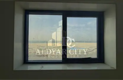 Apartment - 1 Bedroom - 1 Bathroom for rent in Corniche Tower - Ajman Corniche Road - Ajman
