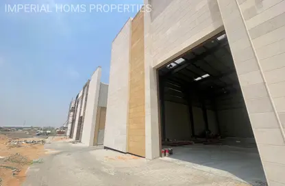 Warehouse - Studio - 1 Bathroom for rent in Umm Al Thuoob - Umm Al Quwain