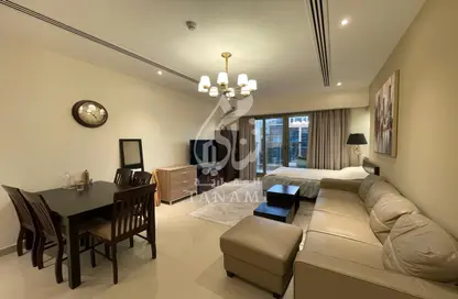 صورة لـ غرفة المعيشة / غرفة الطعام شقة - غرفة نوم - 1 حمام للايجار في برج ايليت ريزيدينس - دبي وسط المدينة - دبي ، صورة رقم 1