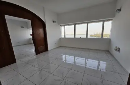 Empty Room image for: Office Space - Studio - 2 Bathrooms for rent in Cornich Ras Al Khaima - Ras Al Khaimah, Image 1