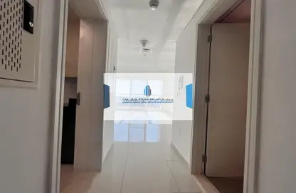 Hall / Corridor image for: Apartment - 1 Bedroom - 2 Bathrooms for rent in Rawdhat - Airport Road - Abu Dhabi, Image 1