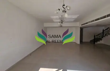 فيلا - 4 غرف نوم - 3 حمامات للايجار في فلل الجافلية - الجافلية - دبي