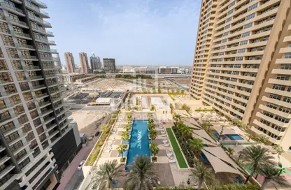 Apartment - 1 Bedroom - 2 Bathrooms for rent in Golden Dream Tower 1 - Jumeirah Village Circle - Dubai