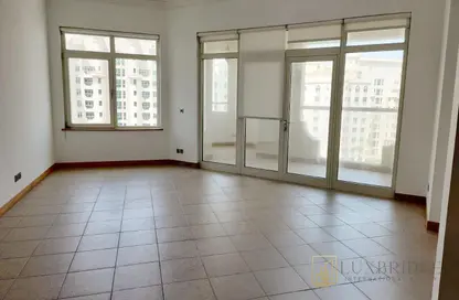 Apartment - 3 Bedrooms - 4 Bathrooms for rent in Al Hamri - Shoreline Apartments - Palm Jumeirah - Dubai