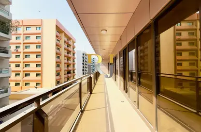 Apartment - 4 Bedrooms - 4 Bathrooms for rent in Golden Sands 9 - Mankhool - Bur Dubai - Dubai