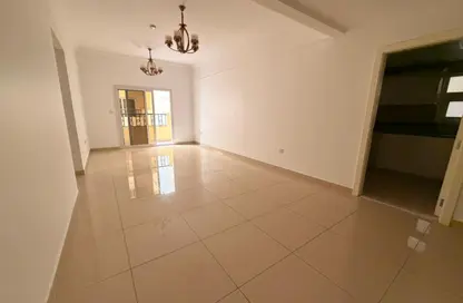 Apartment - 3 Bedrooms - 3 Bathrooms for rent in Muweileh Community - Muwaileh Commercial - Sharjah