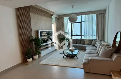 Apartment - 1 Bedroom - 2 Bathrooms for sale in Dubai Wharf Tower 2 - Culture Village - Dubai