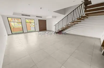 فيلا - 4 غرف نوم - 6 حمامات للبيع في فيلات شقصي - منطقة 15 - قرية جميرا الدائرية - دبي