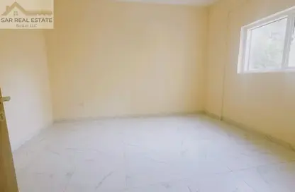 شقة - غرفة نوم - 1 حمام للايجار في النباعة - الشارقة شقة - غرفة نوم - 1 حمام للايجار في النباعة - الشارقة