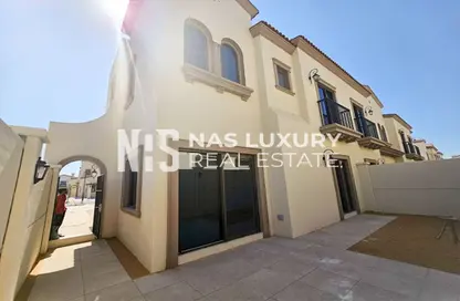 Villa - 5 Bedrooms - 6 Bathrooms for rent in Bloom Living - Zayed City (Khalifa City C) - Khalifa City - Abu Dhabi