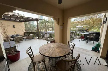 شقة - غرفة نوم - 2 حمامات للايجار في التاجر ريزيدنس - جزيرة المدينة القديمة - دبي وسط المدينة - دبي