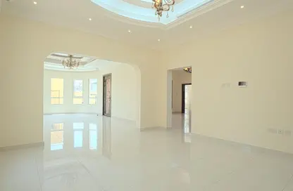 فيلا - 4 غرف نوم - 6 حمامات للايجار في بوابة الخيل - حدائق الإمارات 1 - القوز - دبي