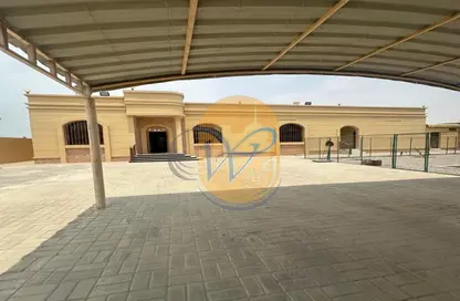 فيلا - 3 غرف نوم - 6 حمامات للايجار في الرفاع - رأس الخيمة