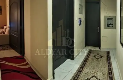 شقة - 2 غرف نوم - 2 حمامات للايجار في مساكن كورنيش عجمان - طريق كورنيش عجمان - عجمان