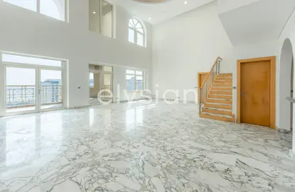 Penthouse - 4 Bedrooms - 5 Bathrooms for rent in Al Tamr - Shoreline Apartments - Palm Jumeirah - Dubai