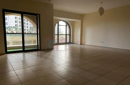 Empty Room image for: Apartment - 3 Bedrooms - 4 Bathrooms for rent in Sadaf 2 - Sadaf - Jumeirah Beach Residence - Dubai, Image 1