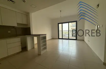 Apartment - 1 Bedroom - 1 Bathroom for rent in Hayat Boulevard-1A - Hayat Boulevard - Town Square - Dubai