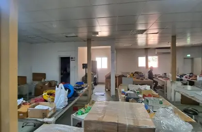 Warehouse - Studio - 4 Bathrooms for rent in Al Qusais Industrial Area 1 - Al Qusais Industrial Area - Al Qusais - Dubai