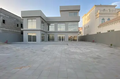 Villa - 4 Bedrooms - 6 Bathrooms for rent in Madinat Al Riyad - Abu Dhabi