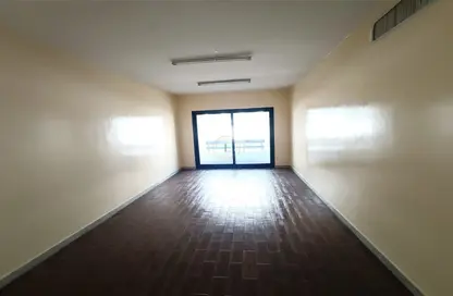Empty Room image for: Apartment - 2 Bedrooms - 3 Bathrooms for rent in Hai Al Salama - Central District - Al Ain, Image 1