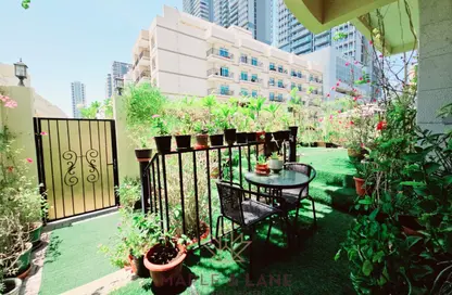 Villa - 3 Bedrooms - 5 Bathrooms for rent in La Residencia Del Sol - Jumeirah Village Circle - Dubai