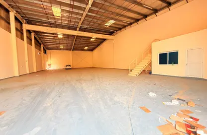 Warehouse - Studio - 1 Bathroom for rent in Al Sajaa Industrial - Al Sajaa - Sharjah