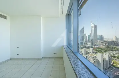 صورة لـ شرفة شقة - غرفة نوم - 2 حمامات للايجار في سكاي جاردنز - مركز دبي المالي العالمي - دبي ، صورة رقم 1