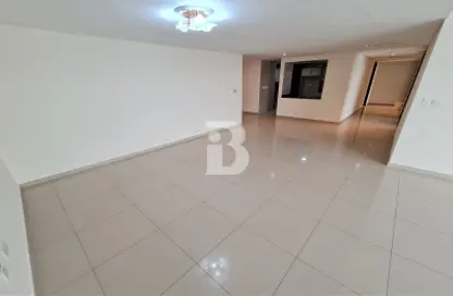 Apartment - 1 Bedroom - 2 Bathrooms for rent in RAK Tower - Marina Square - Al Reem Island - Abu Dhabi