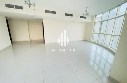 Apartment - 3 Bedrooms - 4 Bathrooms for rent in Al Khan Corniche - Al Khan - Sharjah