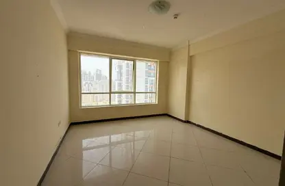 Apartment - 3 Bedrooms - 3 Bathrooms for rent in Al Mahatta - Al Qasimia - Sharjah