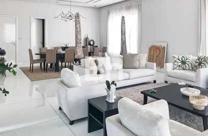 Villa - 7 Bedrooms - 7 Bathrooms for sale in Umm Suqeim 3 Villas - Umm Suqeim 3 - Umm Suqeim - Dubai