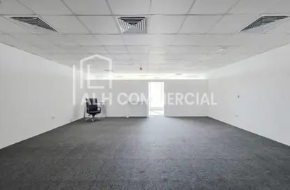 مكتب - استوديو للايجار في أبراج تشرشل - الخليج التجاري - دبي
