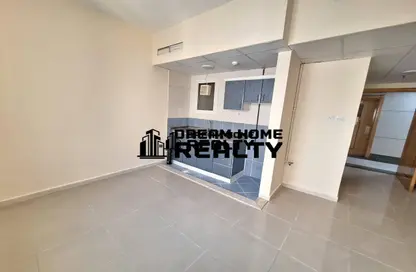 Apartment - Studio - 1 Bathroom for rent in Al Hafeet Tower - Al Taawun Street - Al Taawun - Sharjah