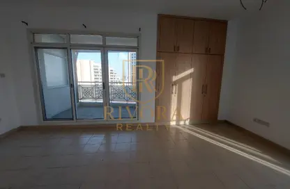 شقة - 2 غرف نوم - 3 حمامات للايجار في مبنى عبد الرحيم محمد الزرعوني - الرفاعة - بر دبي - دبي شقة - 2 غرف نوم - 3 حمامات للايجار في مبنى عبد الرحيم محمد الزرعوني - الرفاعة - بر دبي - دبي