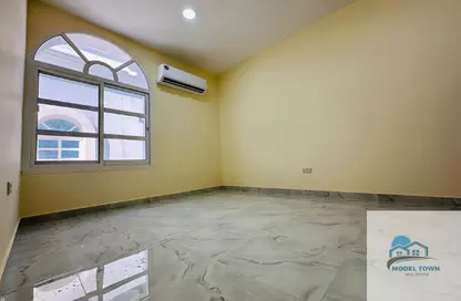 Apartment - Studio - 1 Bathroom for rent in Shakhbout City - Abu Dhabi