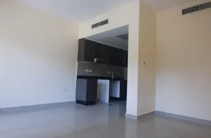Apartment - Studio - 1 Bathroom for rent in Tower 8 - Al Reef Downtown - Al Reef - Abu Dhabi