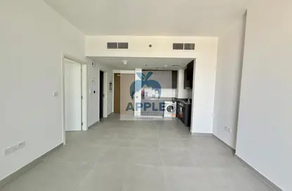 شقة - غرفة نوم - 2 حمامات للايجار في الطراز - حي نسيج - الجادة - الشارقة