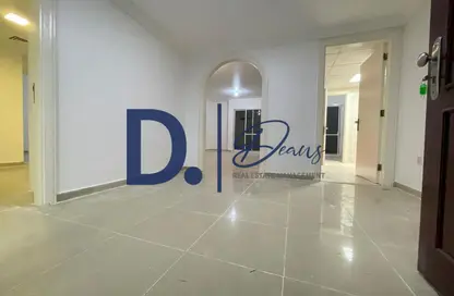 Apartment - 3 Bedrooms - 4 Bathrooms for rent in Al Khalidiya - Abu Dhabi
