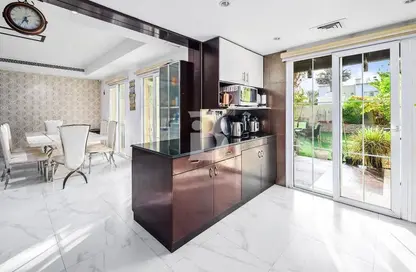 Villa - 3 Bedrooms - 4 Bathrooms for rent in Springs 2 - The Springs - Dubai
