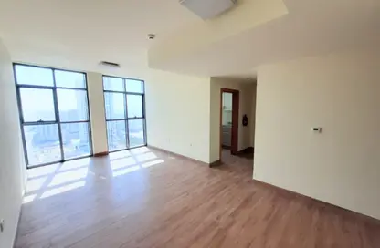 Apartment - 1 Bedroom - 2 Bathrooms for rent in Vertmont Tower - Jumeirah Village Circle - Dubai