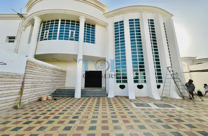 Villa - 5 Bedrooms - 6 Bathrooms for rent in Mueifia - Al Markhaniya - Al Ain
