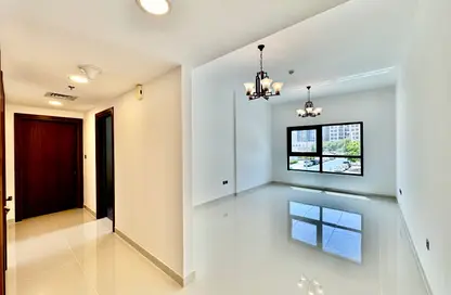 شقة - غرفة نوم - 2 حمامات للايجار في جداف فيوز - الجداف - دبي