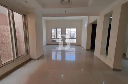 مجمع سكني - 3 غرف نوم - 4 حمامات للايجار في حدائق المشرف - المشرف - أبوظبي